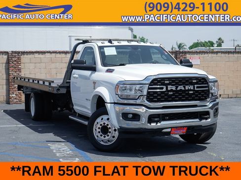 Used 2022 RAM 5500 SLT w/ Quick Order Package 27G SLT RWD image 1