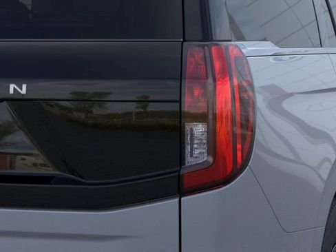 New 2026 Ford Expedition Active image 21