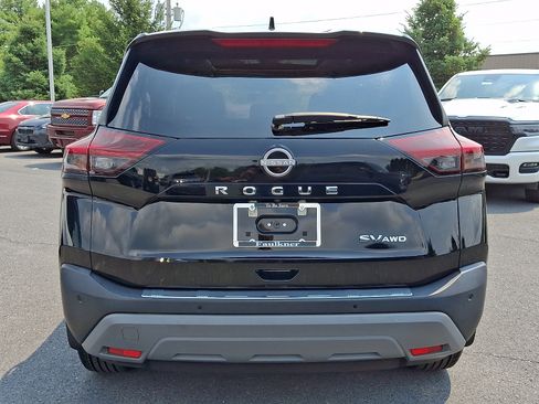Certified 2023 Nissan Rogue SV w/ SV Premium B Package AWD/4WD image 5