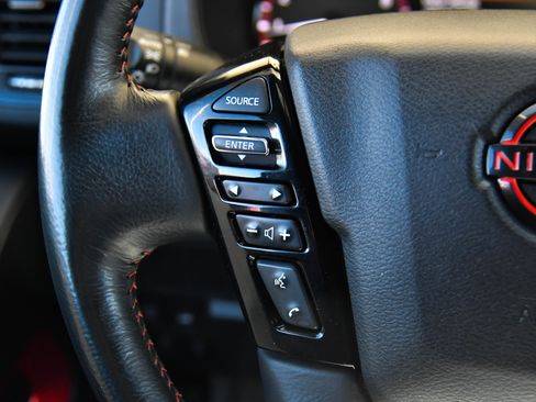 Used 2024 Nissan Frontier PRO-4X w/ Off-Road Protection Package image 28