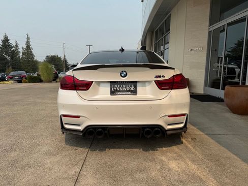 Used 2016 BMW M4 Coupe RWD image 4