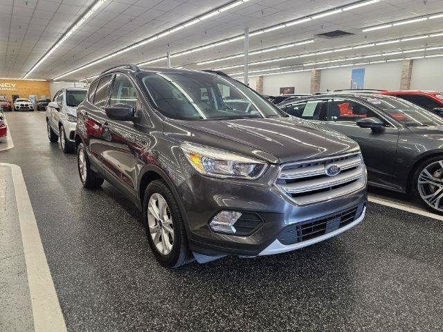 Used 2018 Ford Escape SE w/ Ford Safe & Smart Package FWD image 4