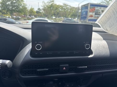 Used 2024 Honda HR-V LX image 22