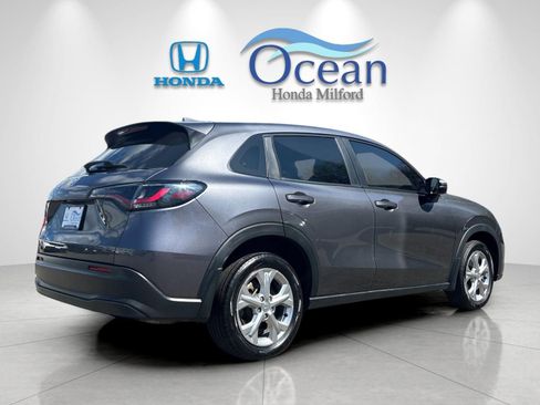 Used 2023 Honda HR-V LX image 3
