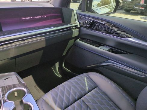 New 2026 Cadillac Escalade IQ Luxury 1 image 16