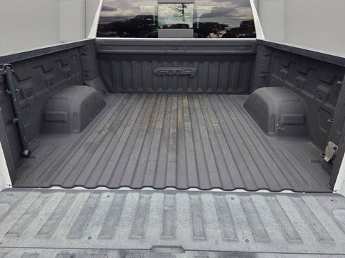 Certified 2021 GMC Sierra 1500 AT4 w/ AT4 Premium Package AWD/4WD image 17