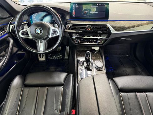 Used 2021 BMW 530i xDrive w/ M Sport Package AWD/4WD image 32
