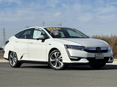 Used 2019 Honda Clarity Plug-In Hybrid image 2