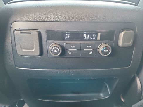 Used 2019 Chevrolet Tahoe LT w/ Luxury Package AWD/4WD image 21