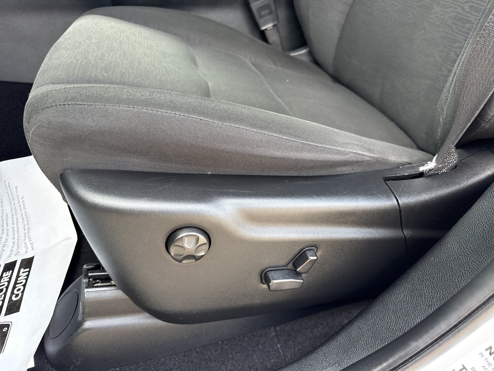 Used 2025 Dodge Durango GT RWD image 13