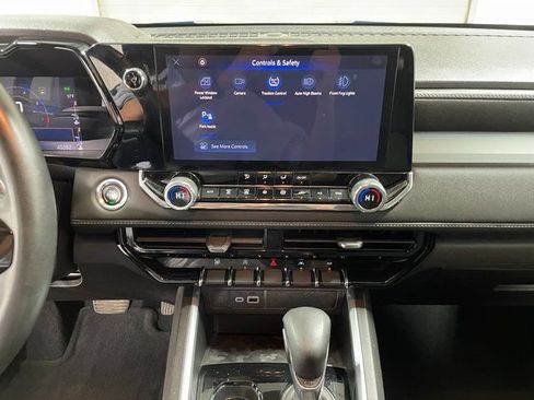 Used 2023 Chevrolet Colorado LT w/ LT Convenience Package AWD/4WD image 16