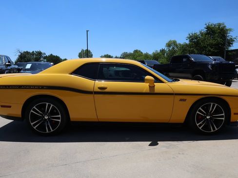 Used 2012 Dodge Challenger SRT8 Yellow Jacket w/ Premium Sound Group RWD image 4