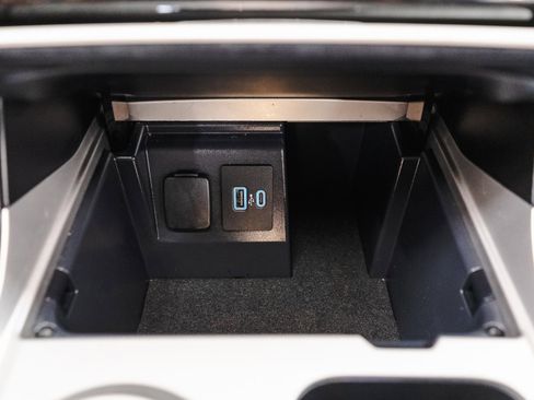 Used 2021 Ford Explorer Limited w/ Equipment Group 301A image 19