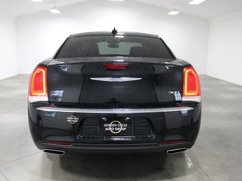 Used 2023 Chrysler 300 Touring AWD/4WD image 8