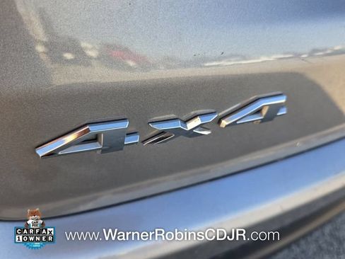 Used 2024 Jeep Compass Latitude AWD/4WD image 12