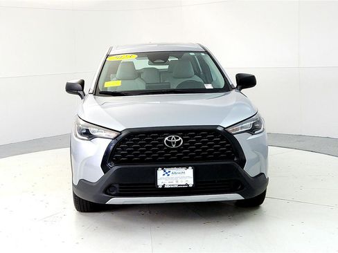 Certified 2023 Toyota Corolla Cross L image 8