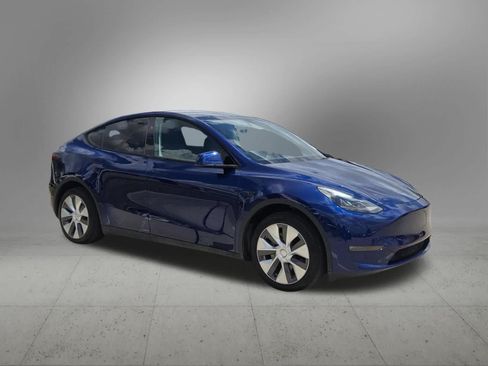 Used 2024 Tesla Model Y Long Range AWD/4WD image 8