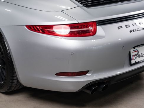 Used 2015 Porsche 911 Carrera GTS RWD image 32