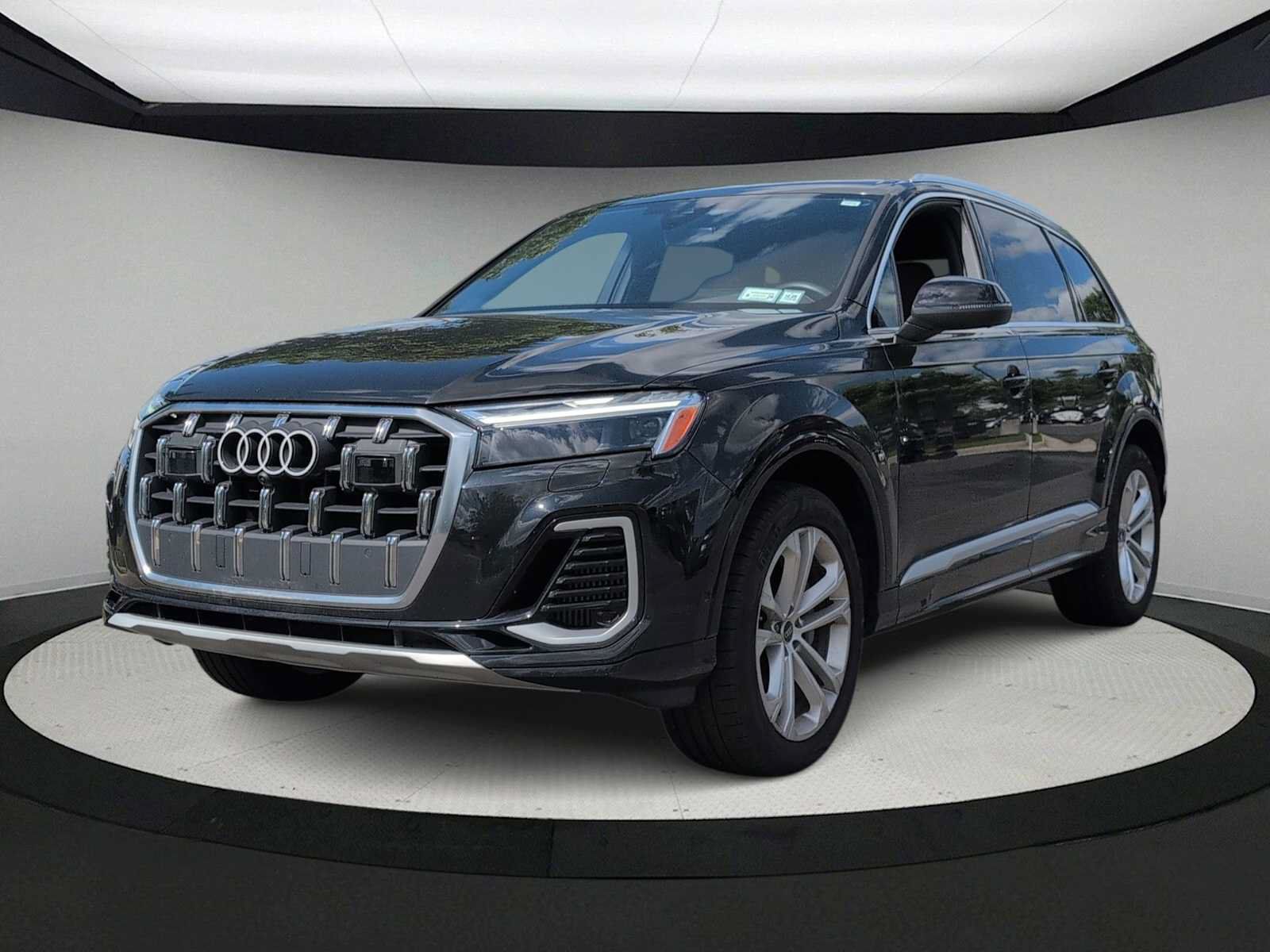 Used 2025 Audi Q7 3.0T Premium Plus AWD/4WD image 4