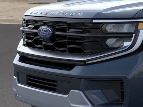 New 2026 Ford Expedition Max Platinum w/ Platinum Ultimate Package AWD/4WD image 17