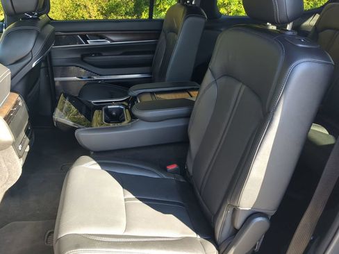 Used 2022 Jeep Grand Wagoneer Series I image 44