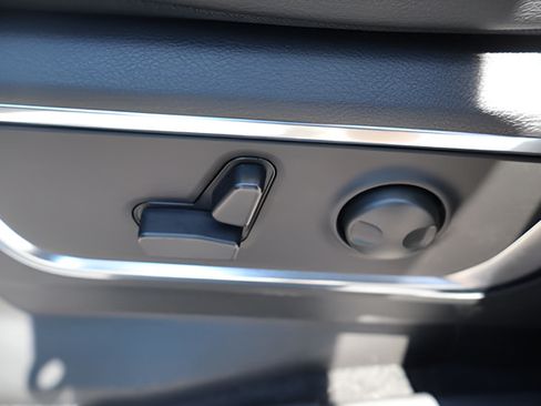 New 2026 RAM 1500 Laramie w/ Night Edition AWD/4WD image 15