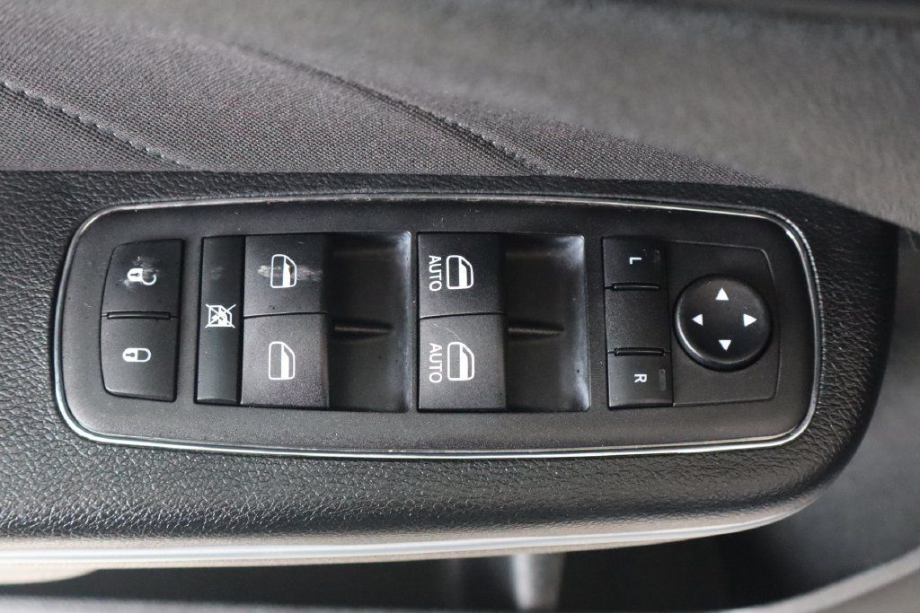 Used 2023 Dodge Charger SXT RWD image 14
