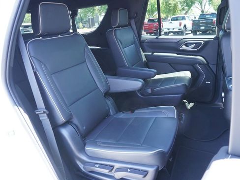 Used 2023 GMC Yukon SLT RWD image 10
