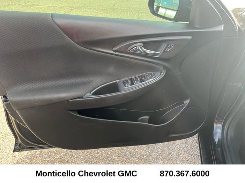 Used 2022 Chevrolet Malibu LT image 9