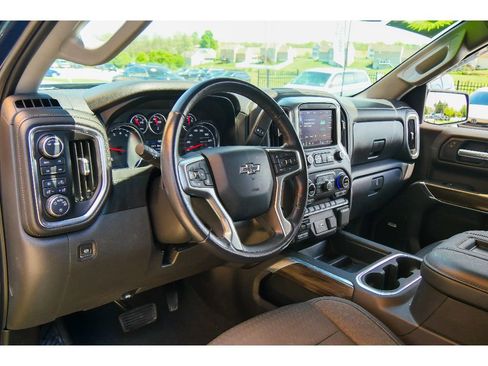 Used 2021 Chevrolet Silverado 1500 LT Trail Boss w/ Convenience Package II AWD/4WD image 11
