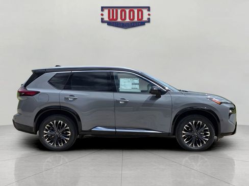 New 2026 Nissan Rogue Platinum AWD/4WD image 2