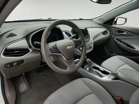 Used 2020 Chevrolet Malibu LS w/ Driver Confidence Package II FWD image 9