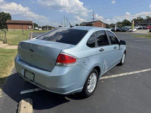 Used 2009 Ford Focus SE FWD image 8