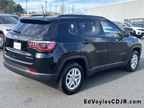 Used 2018 Jeep Compass Sport w/ Tech Group image 3