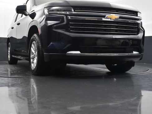 Used 2024 Chevrolet Suburban LT image 42