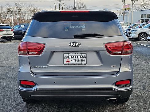 Used 2020 Kia Sorento LX w/ LX I4 Convenience Package image 5