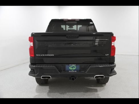 Used 2022 Chevrolet Silverado 1500 LT Trail Boss w/ Convenience Package II image 21