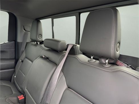 Used 2020 Chevrolet Silverado 1500 LTZ image 21