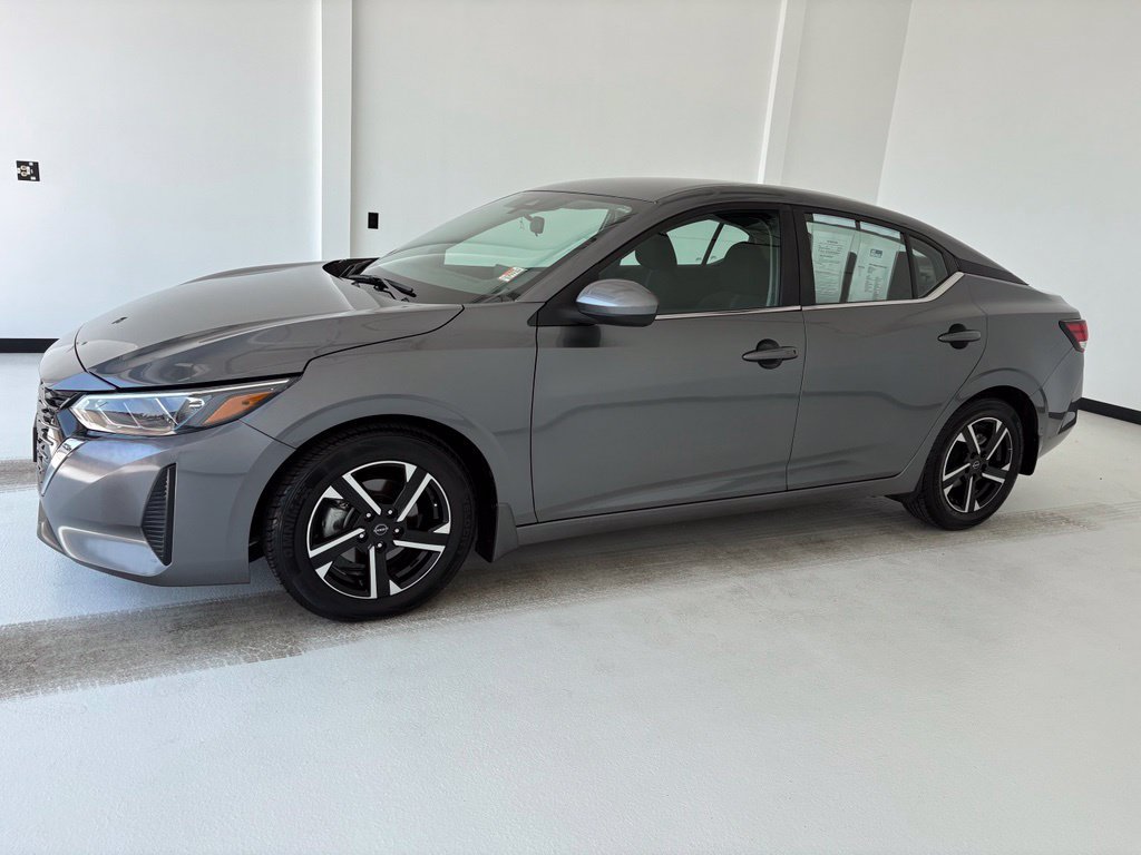 Used 2024 Nissan Sentra SV FWD image 15