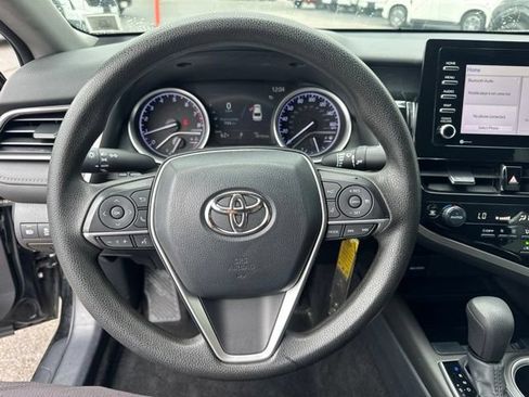 Used 2022 Toyota Camry LE AWD/4WD image 11