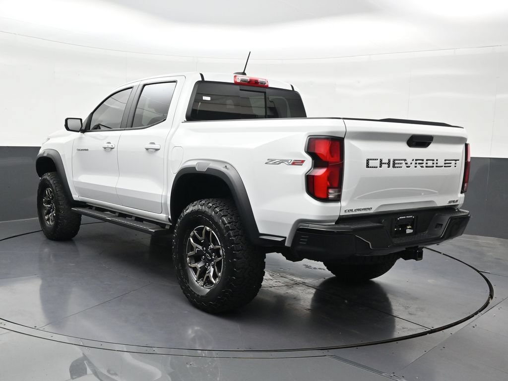 Used 2024 Chevrolet Colorado ZR2 AWD/4WD image 3