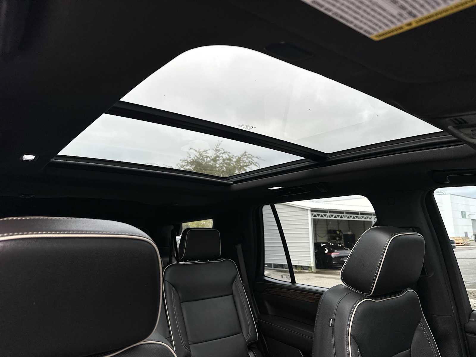 Certified 2023 Chevrolet Tahoe Premier AWD/4WD image 17