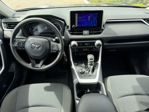 Certified 2025 Toyota RAV4 LE AWD/4WD image 9