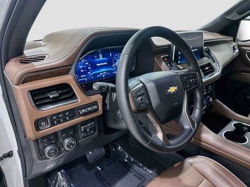 Used 2024 Chevrolet Tahoe High Country AWD/4WD image 9