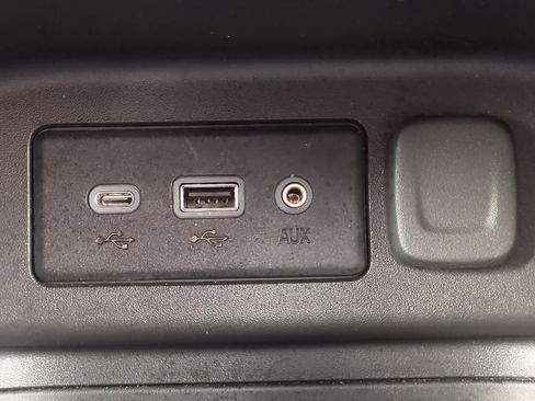 Used 2019 Chevrolet Equinox LT w/ Driver Convenience Package image 36