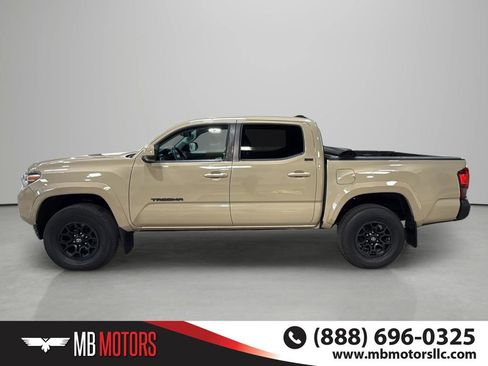 Used 2019 Toyota Tacoma SR5 AWD/4WD image 6