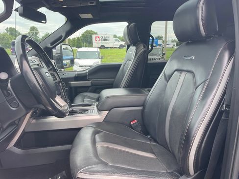 Used 2018 Ford F150 Platinum w/ Equipment Group 701A Luxury AWD/4WD image 2