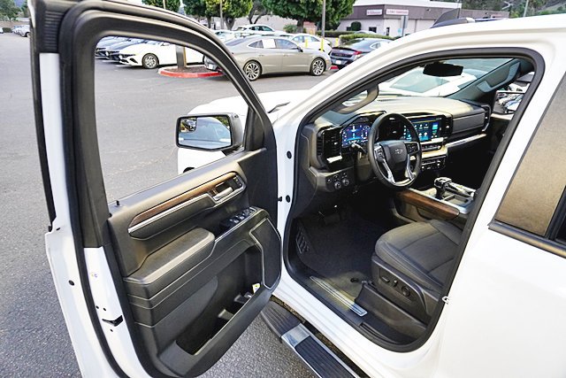 Used 2024 Chevrolet Silverado 1500 RST AWD/4WD image 47