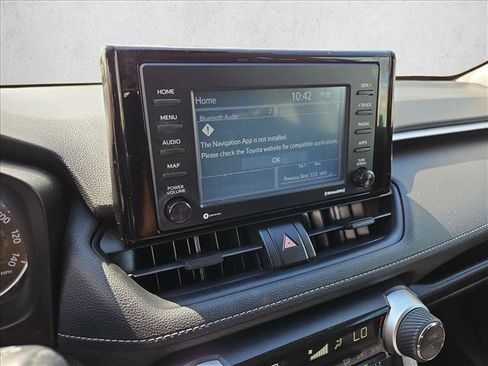 Used 2021 Toyota RAV4 XLE FWD image 13