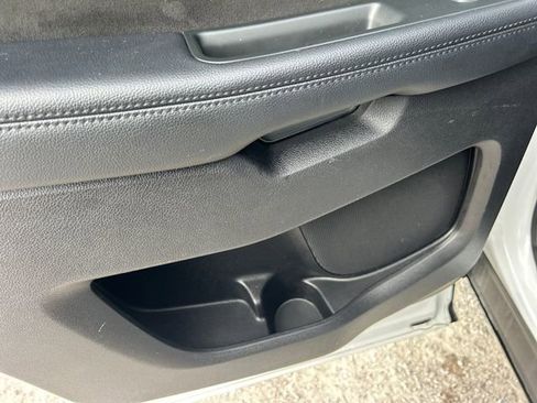 Used 2018 Ford Explorer XLT w/ Equipment Group 202A image 43